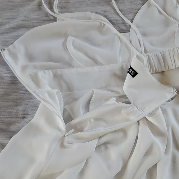 White Strappy & Flowy Express Top - Picture 7 of 8